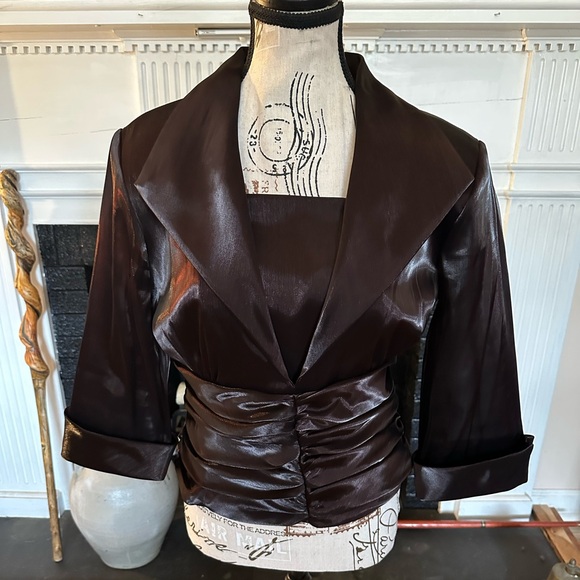 R & M Richards Tops - R&M Richards M Iridescent Slick Brown Oxblood Evening Gala Top Ruched Waist READ